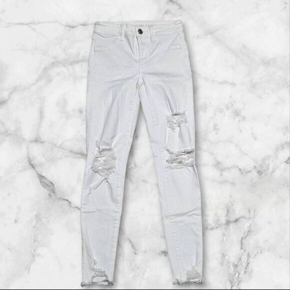 American Eagle Outfitters Denim - American Eagle Size 0 White Jeans